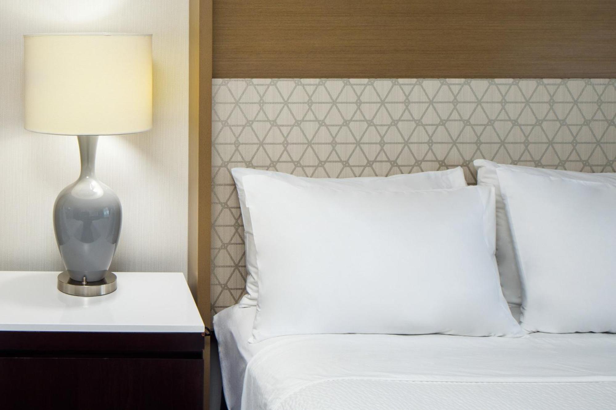 Holiday Inn Weirton-Steubenville Area Εξωτερικό φωτογραφία