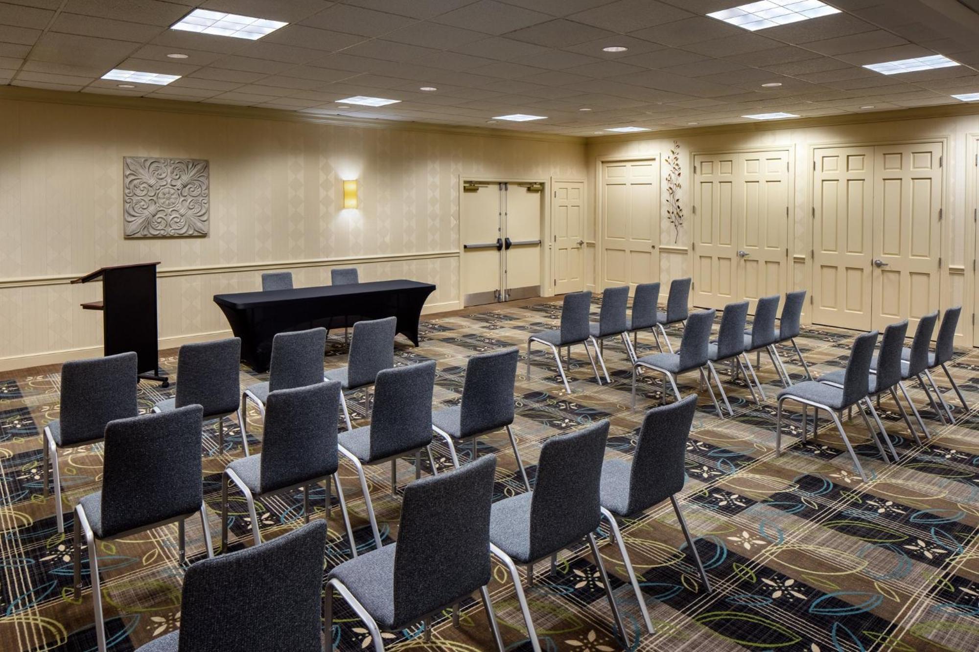 Holiday Inn Weirton-Steubenville Area Εξωτερικό φωτογραφία