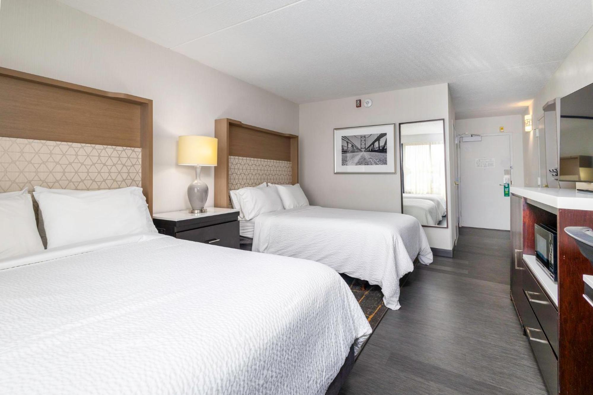 Holiday Inn Weirton-Steubenville Area Εξωτερικό φωτογραφία
